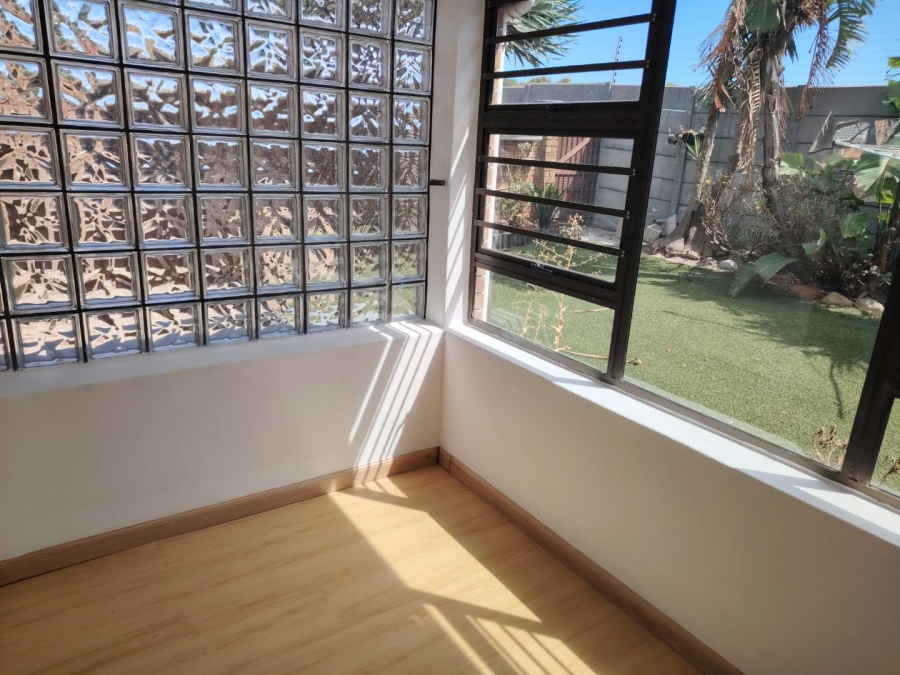 To Let 2 Bedroom Property for Rent in Eden Park Western Cape